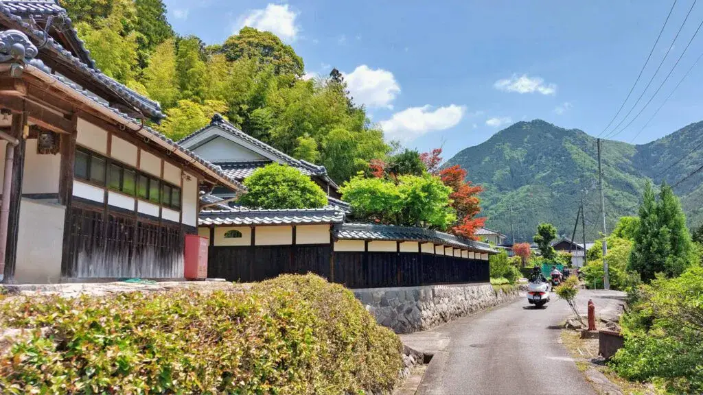 Road-trip moto Japon Air-Moto-Tours | Village japonais